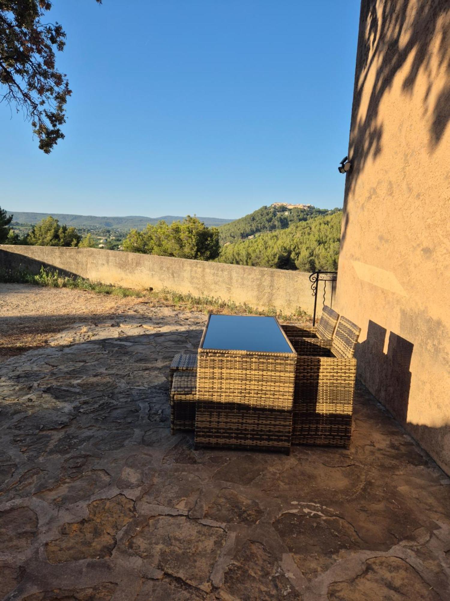 La Cadiere D'Azur, Calme Et Bien Situe Luaran gambar