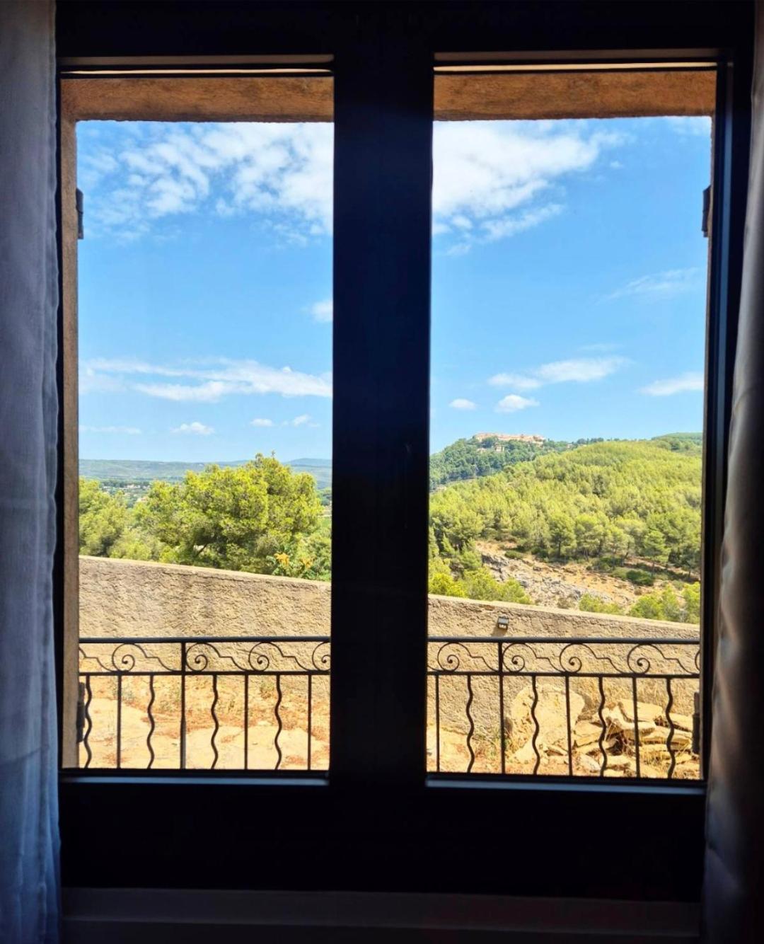 La Cadiere D'Azur, Calme Et Bien Situe Luaran gambar